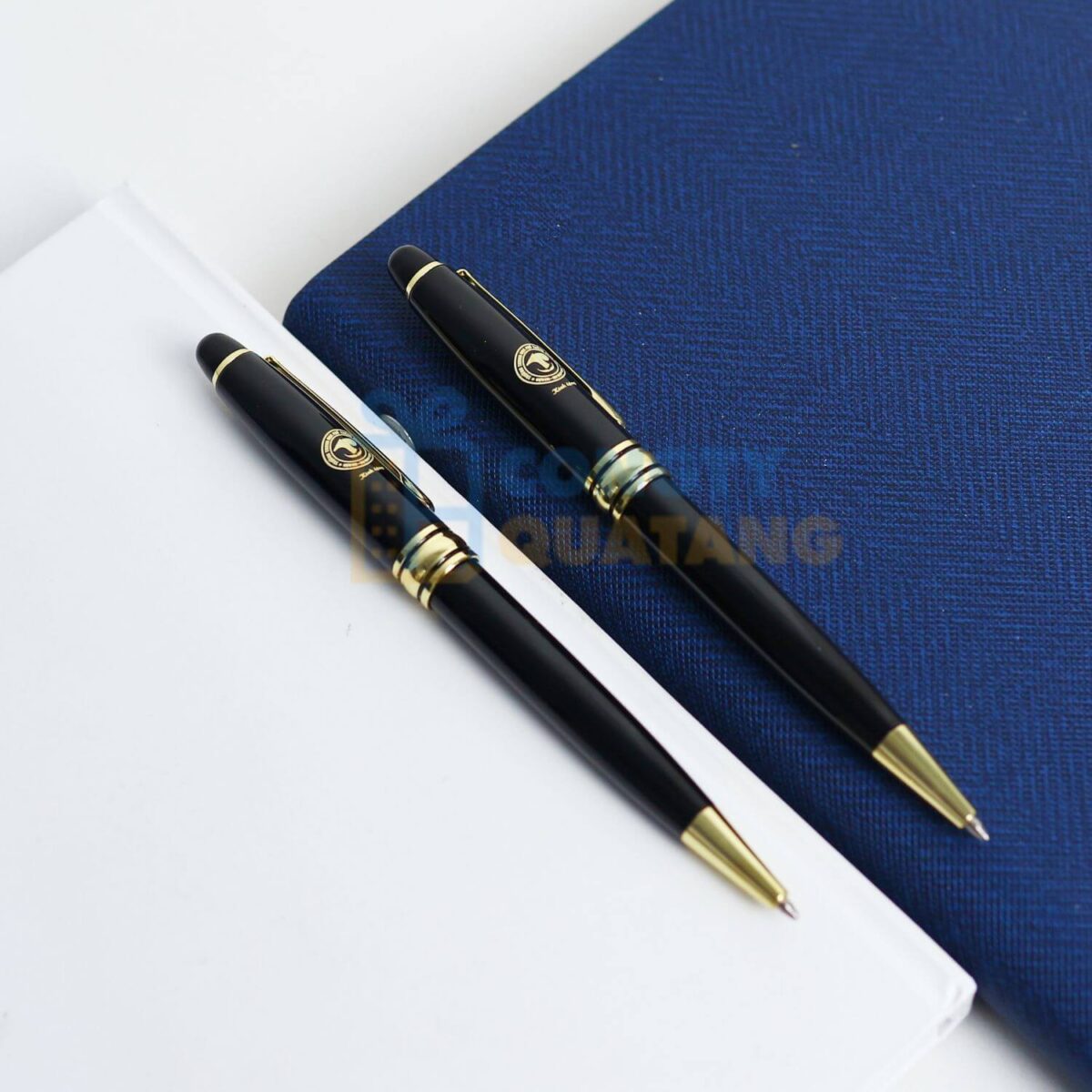 Xưởng khắc logo lên bút theo yêu cầu giá rẻ