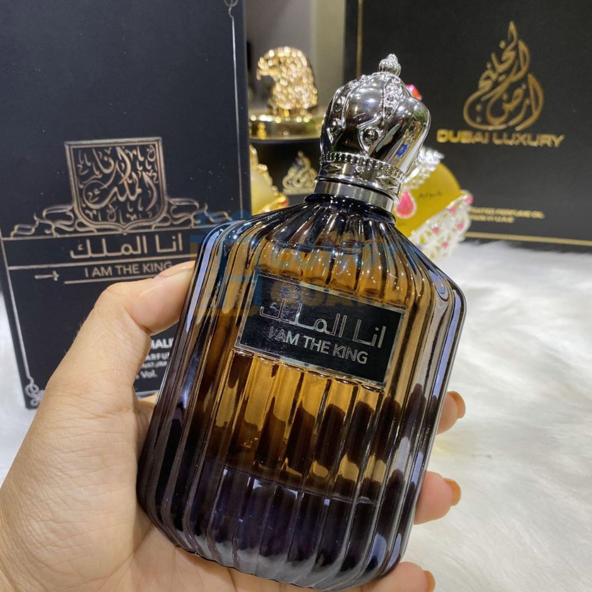 Lựa chọn nước hoa để làm quà tặng tốt nghiệp đại học cho nam