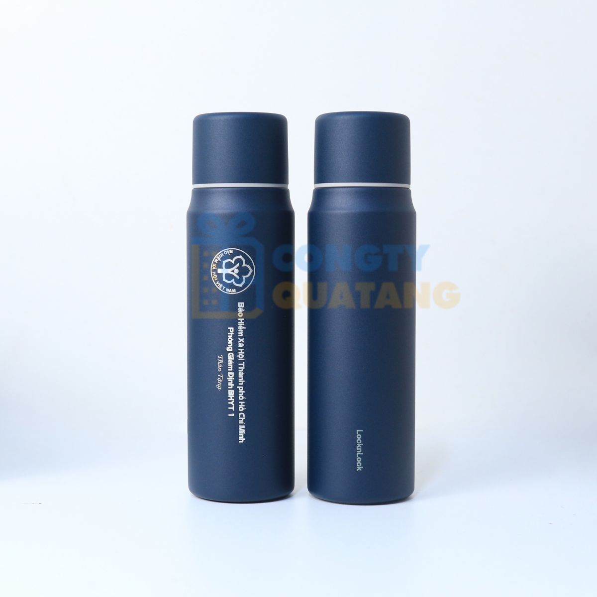 Bình giữ nhiệt là món quà thiết thực dành cho sếp nữ 