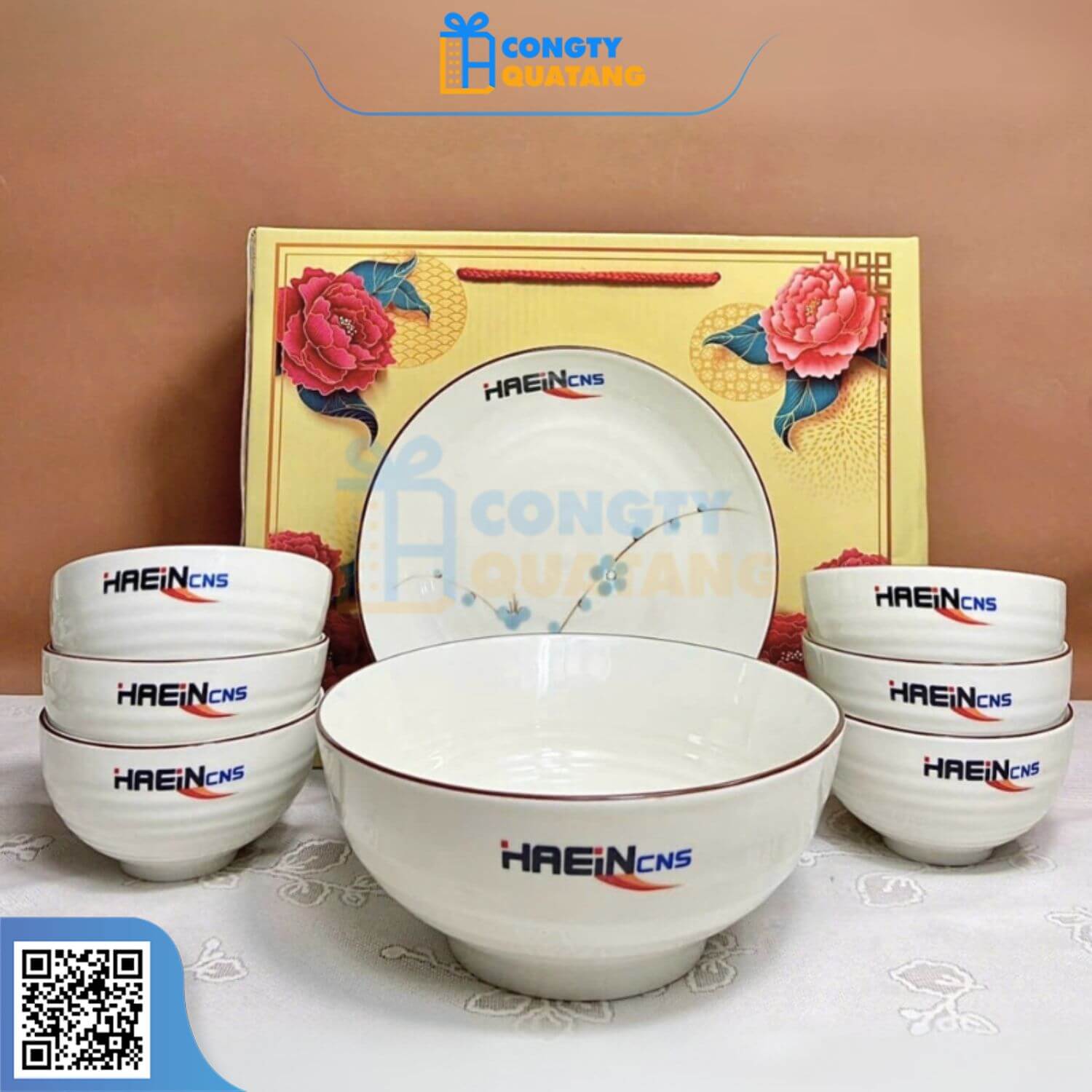 Bộ bàn ăn in tên doanh nghiệp làm quà tặng cho nhân viên xuất sắc