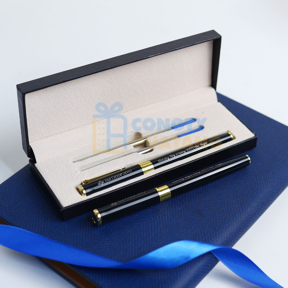 Bút khắc tên kèm hộp quà sang trọng