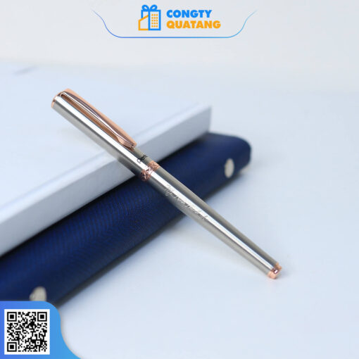 Bút ký Cao Cấp Pentel K600C có khắc tên theo yêu cầu khách hàng - Công ty Quà tặng