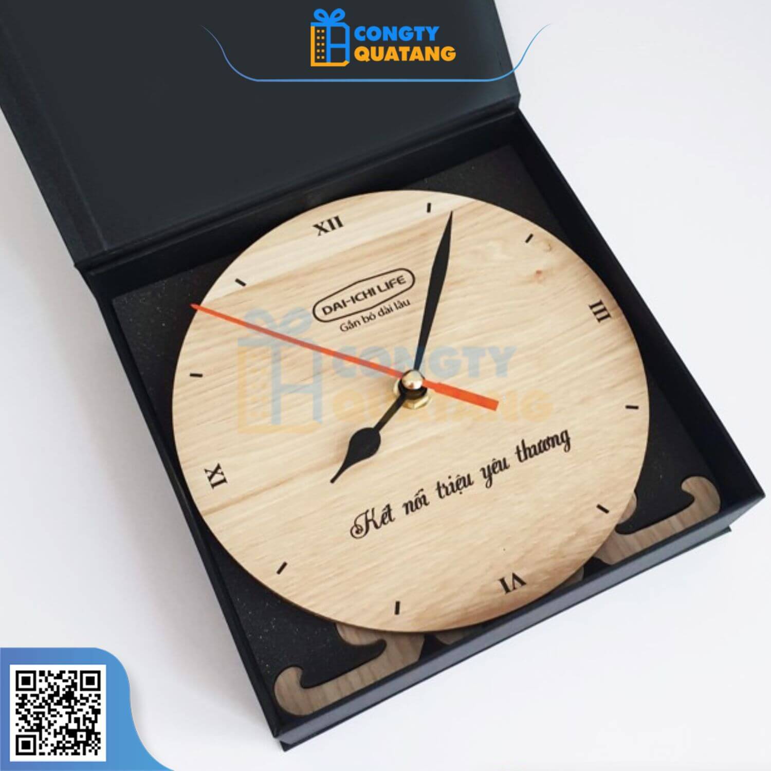 Đồng hồ để bàn in theo yêu cầu khách hàng để làm quà tặng khách hàng 