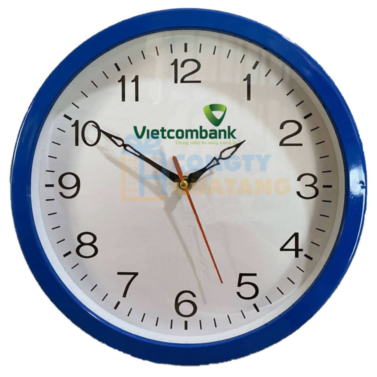 Đồng hồ treo tường in logo sang trọng 