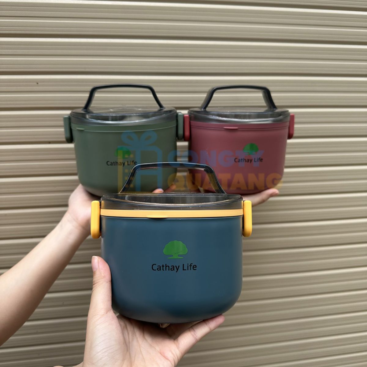 Hộp đựng cơm món quà thiết thực cho nhân viên