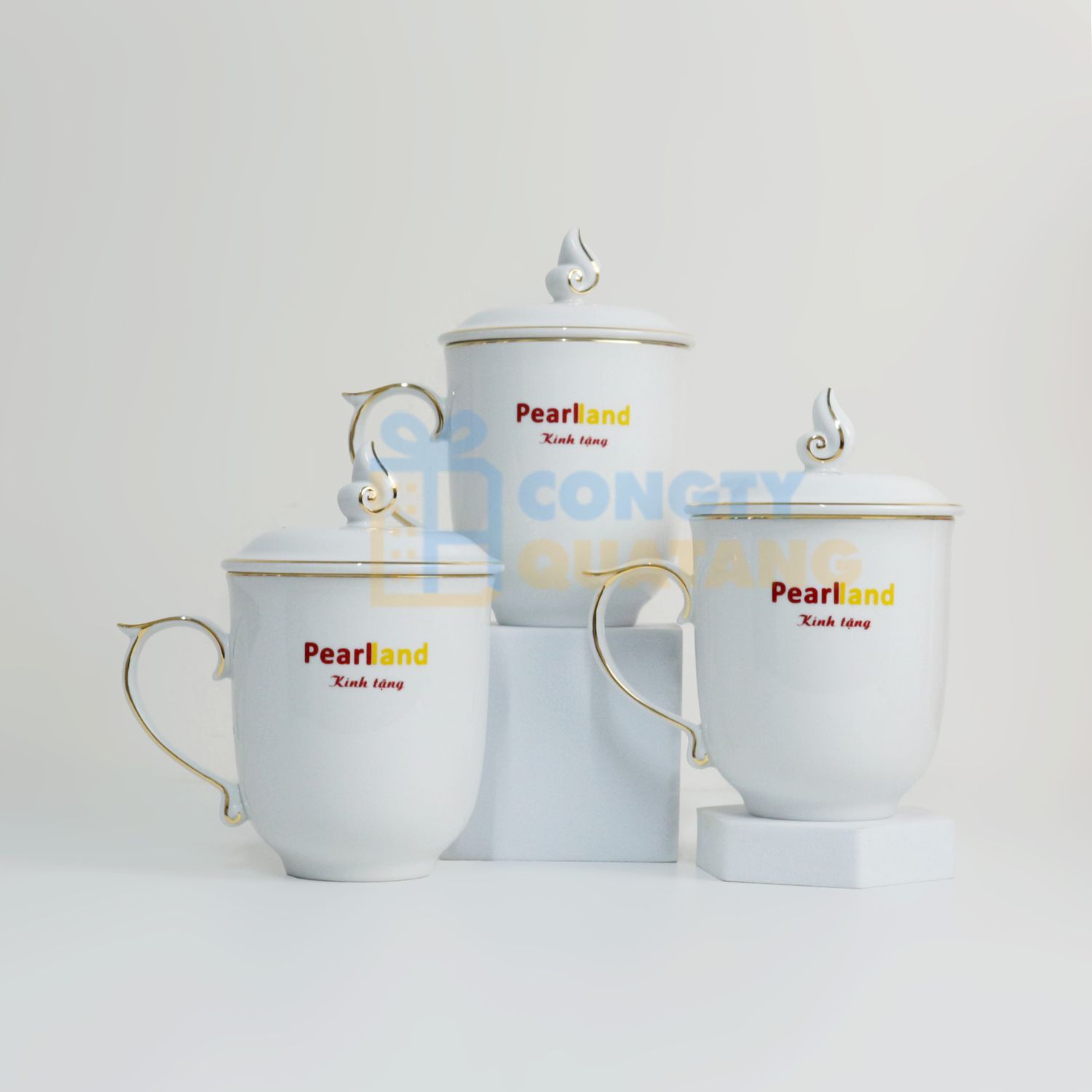 Top 15+ món quà 8/3 tặng sếp, đồng nghiệp nữ sang trọng và tinh tế - Congtyquatang.com.vn