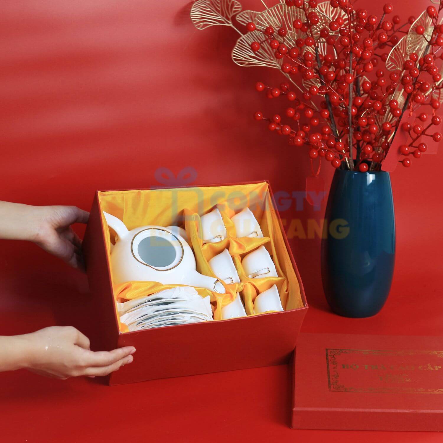 10 ý tưởng quà tặng 8/3 cho cô giáo bạn không nên bỏ qua - congtyquatang.com.vn