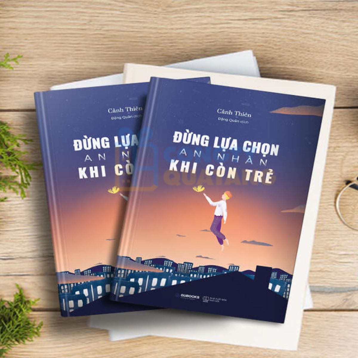 Tặng sách cho sinh viên trau dồi kỹ năng, kiến thức