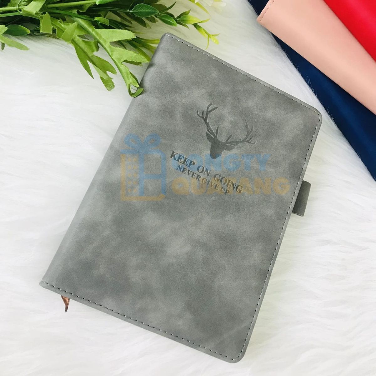 Sổ tay in logo làm quà tặng tân sinh viên vừa thiết thực vừa ý nghĩa 