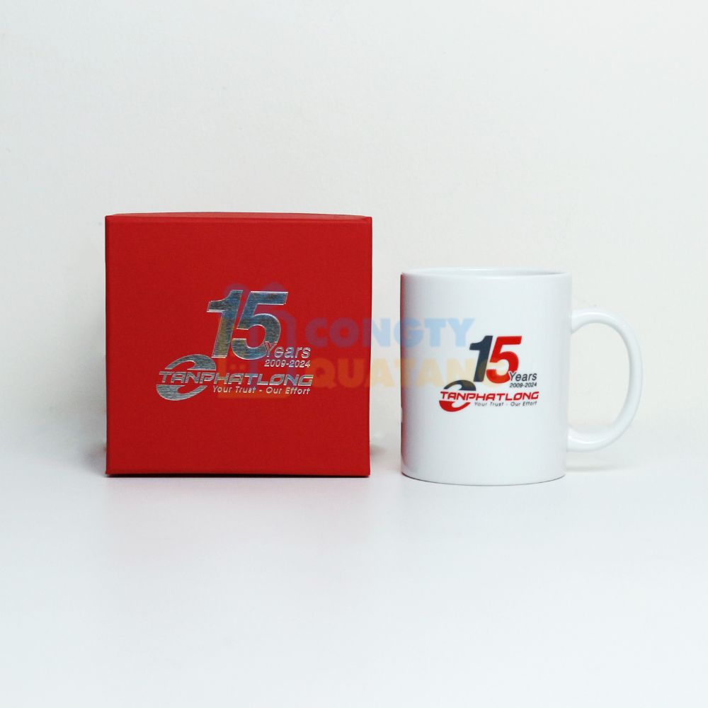 Set ly sứ và hộp đựng sang trọng tặng khách hàng