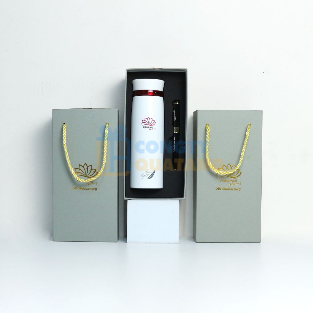 Set quà bình giữ nhiệt và bút ký tặng khách hàng thân thiết