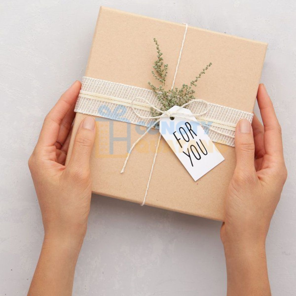 Tặng quà cho sếp dịp 8/3 thể hiện sự tinh tế và chuyên nghiệp 