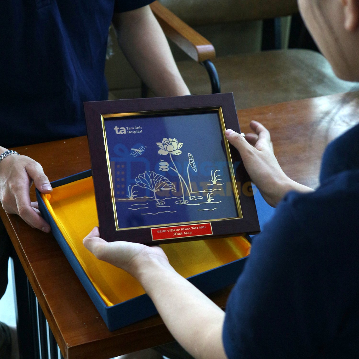 Quà tặng cần đảm bảo yếu tố nhận diện của Đoàn TNCS