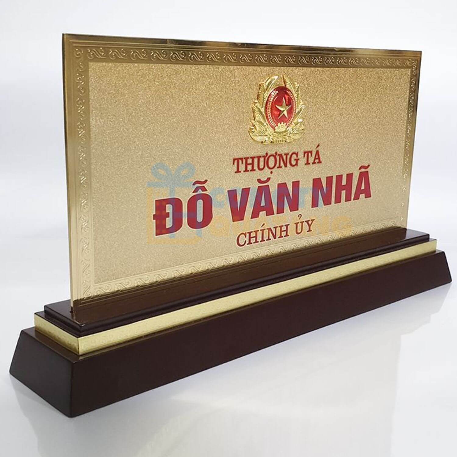 Bảng chức danh gỗ đồng sang trọng, cao cấp