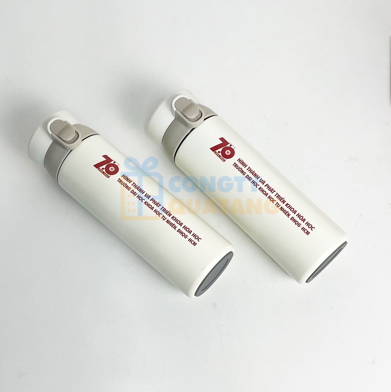 DTH Gift nhận tư vấn màu logo, màu bình phù hợp để tăng độ nhận diện thương hiệu