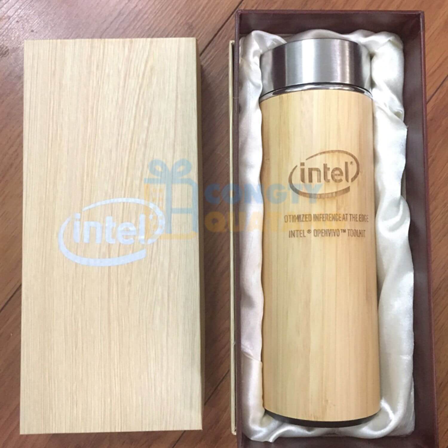Bình giữ nhiệt vỏ tre năm inox
