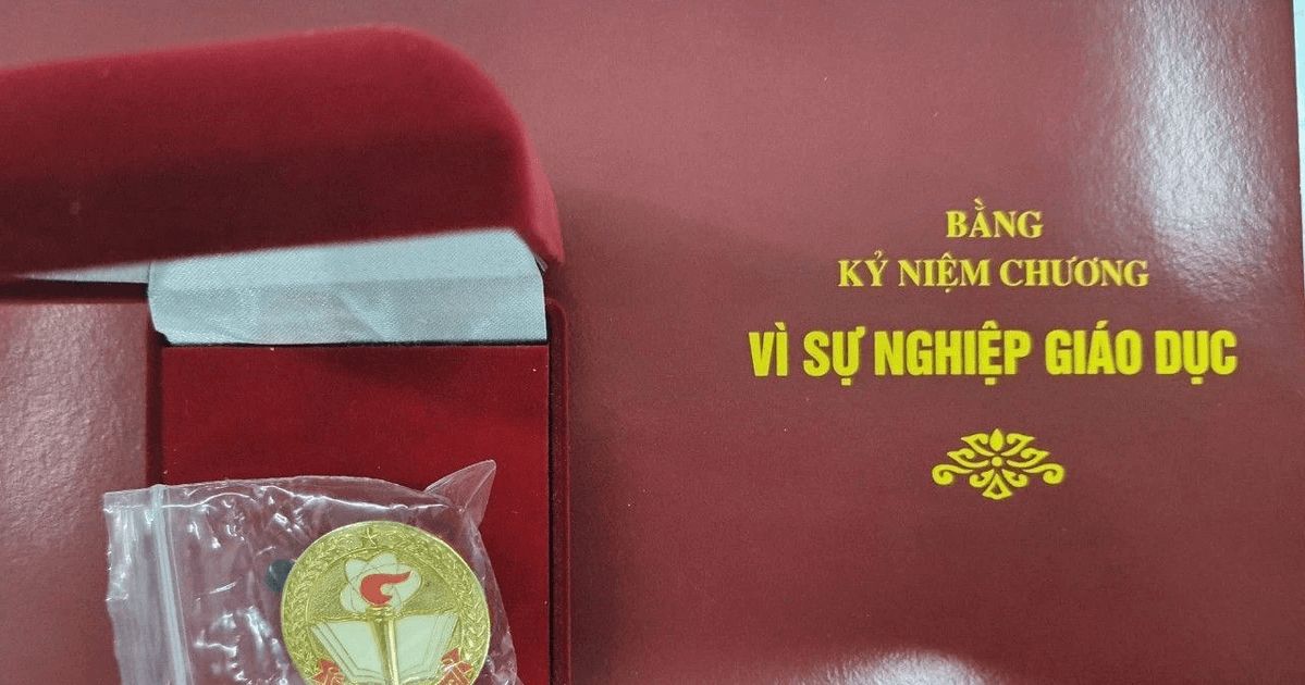 Tiêu chuẩn, điều kiện xét tặng kỷ niệm chương và tiền thưởng đi kèm