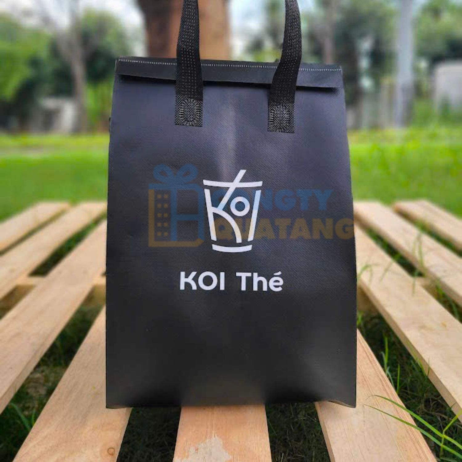 Túi giữ nhiệt trà sữa in logo giá rẻ