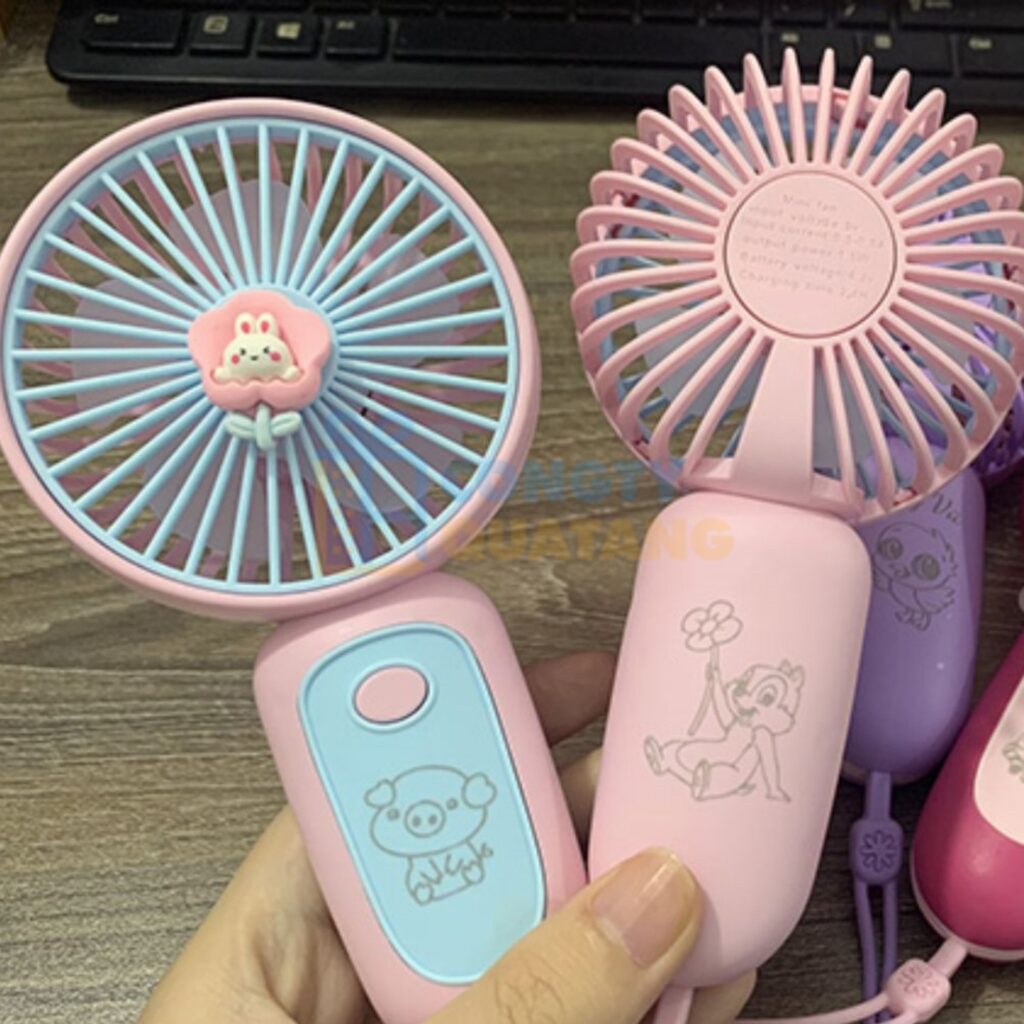 Địa chỉ cung cấp quạt điện cầm tay in logo công ty theo yêu cầu, giá từ 50.000VNĐ tại HCM