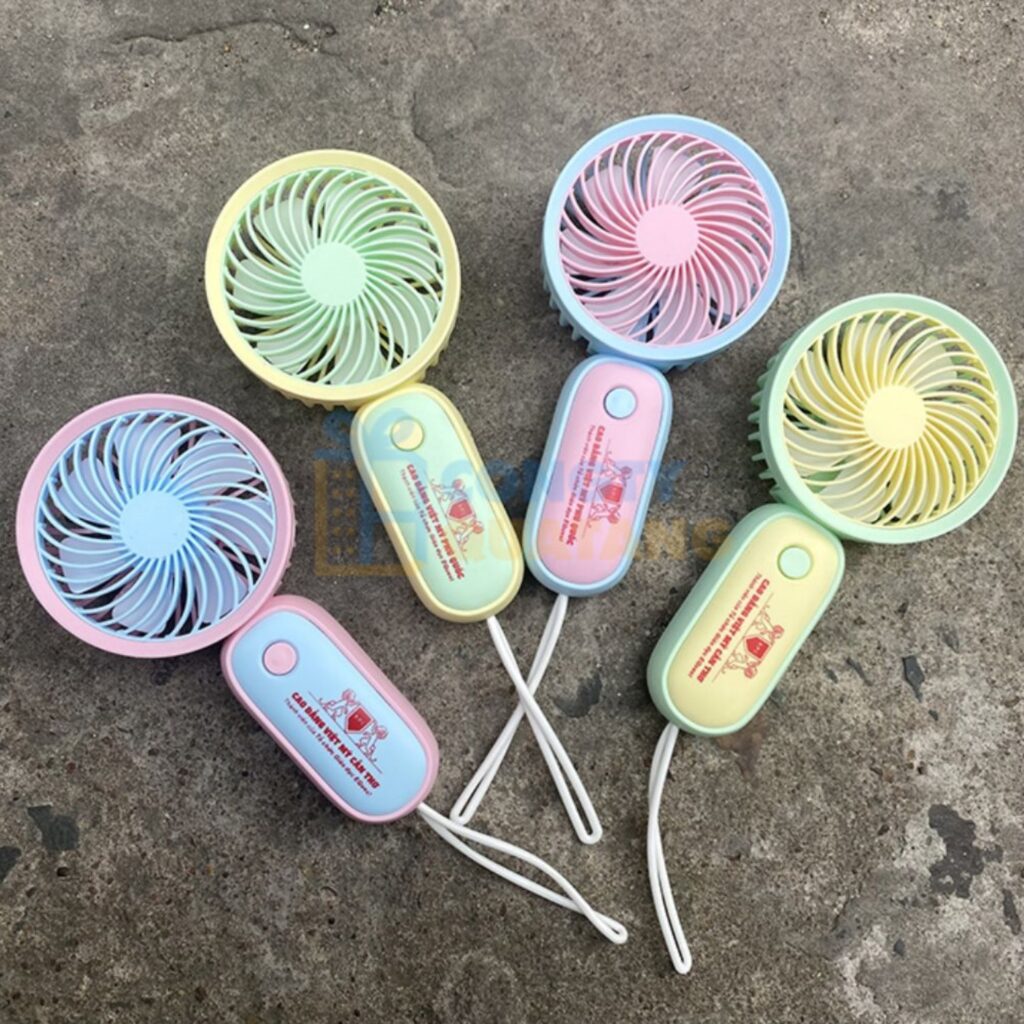 Địa chỉ cung cấp quạt điện cầm tay in logo công ty theo yêu cầu, giá từ 50.000VNĐ tại HCM