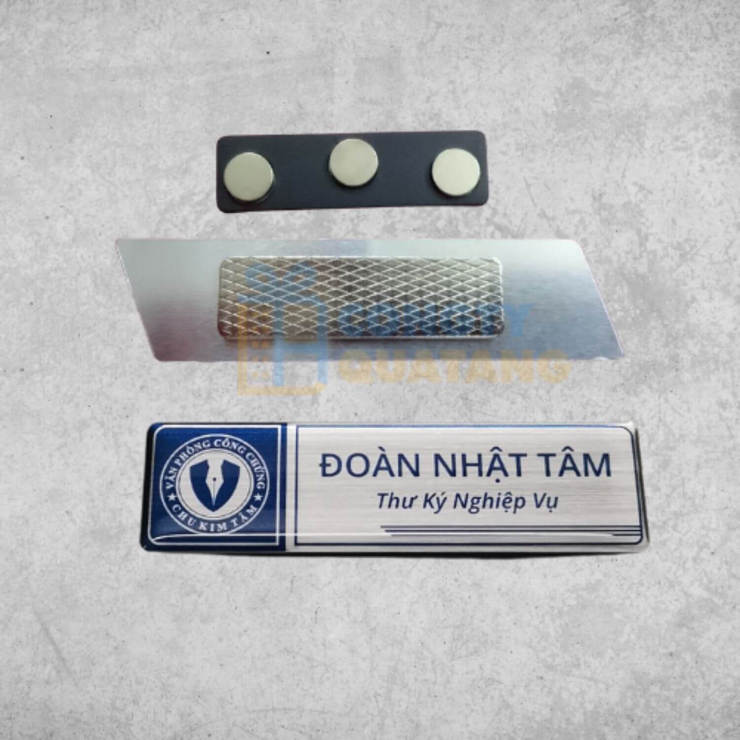 Xưởng làm bảng tên nhân viên tại TP.HCM giá rẻ