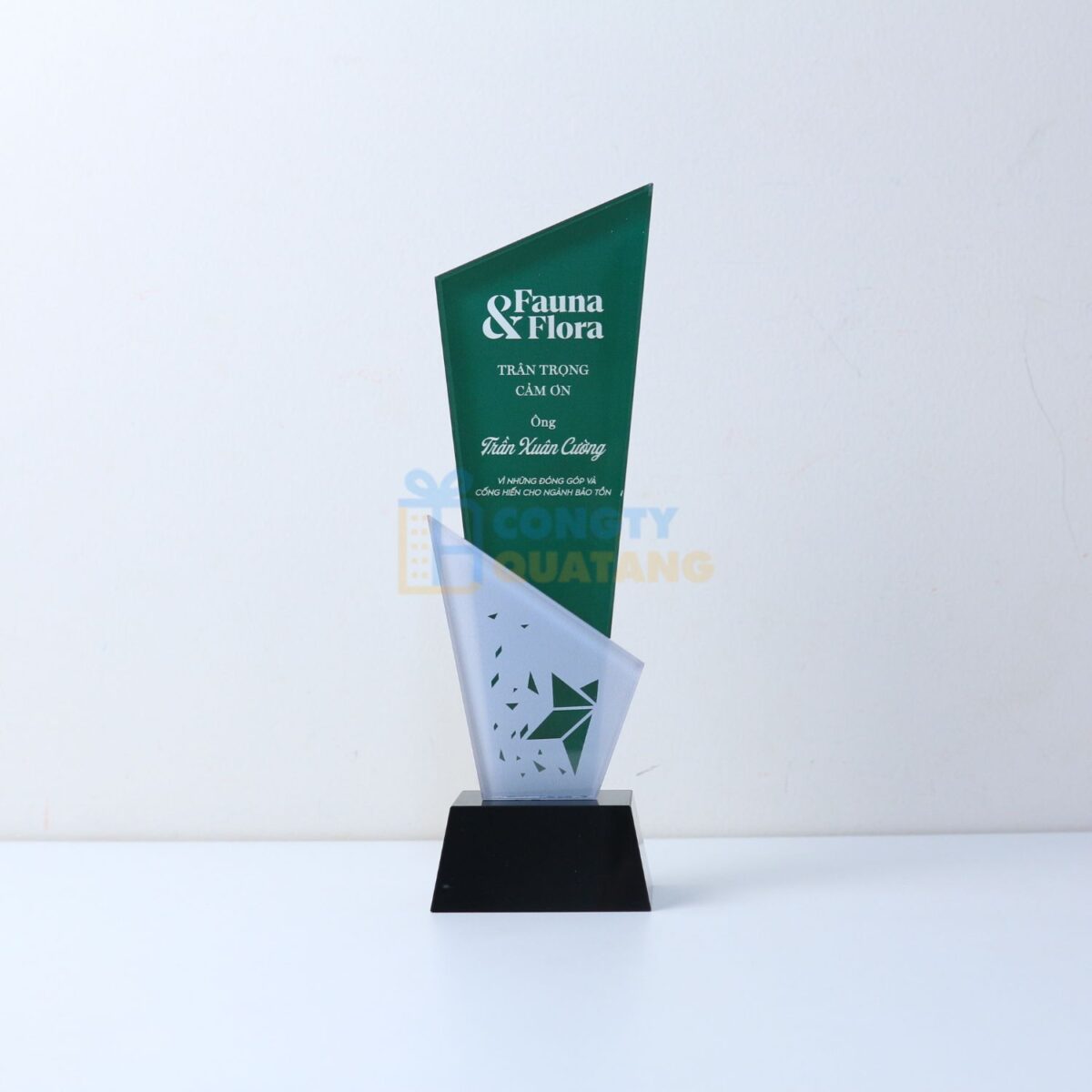 Kỷ Niệm Chương Pha Lê PL-122