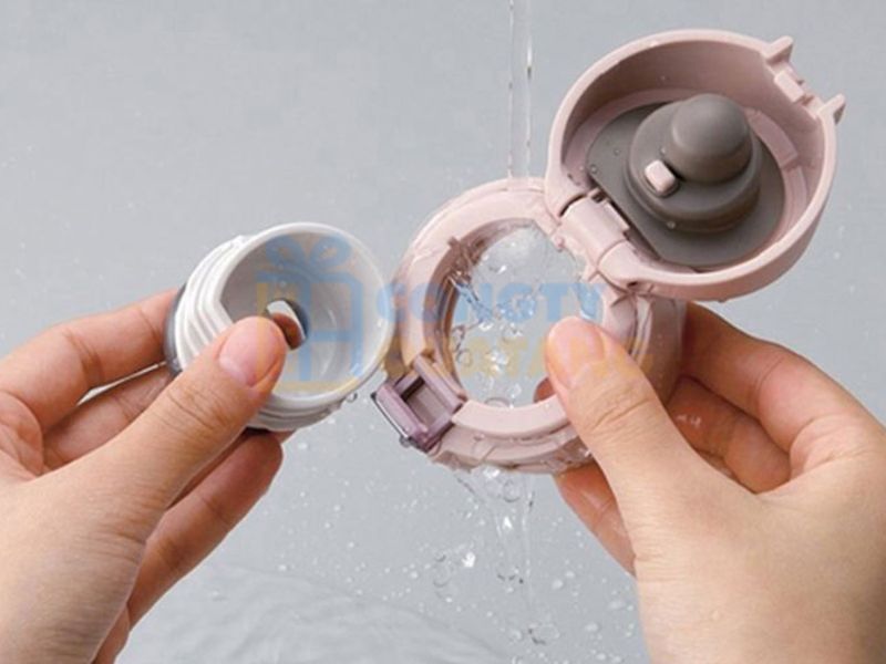 Một số nguyên nhân khiến bình nhựa có mùi hôi