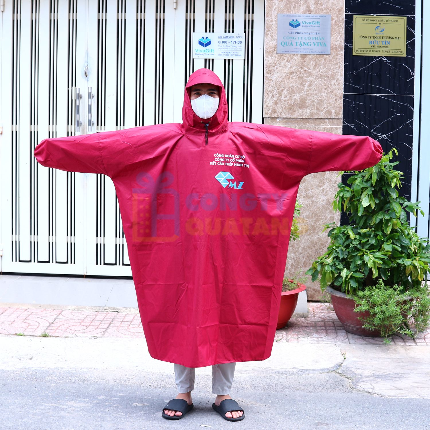 Kích thước áo mưa chuẩn & hướng dẫn cách chọn phù hợp cho doanh nghiệp