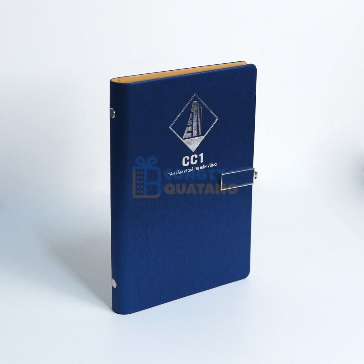 Sổ Tay Bìa Còng Gập 2 Kèm Khoá Kim Loại ST-C03