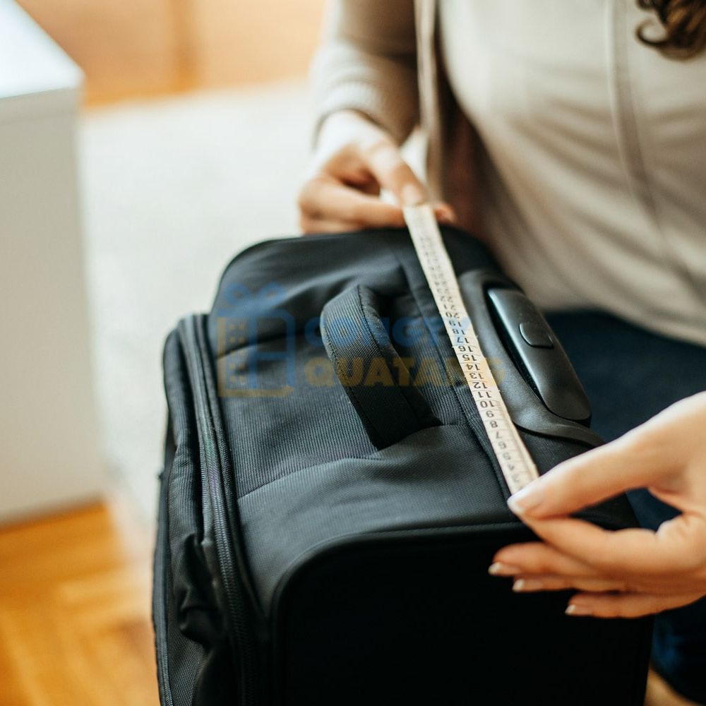 Cần đo kích thước và trọng lượng balo xem có đúng quy định hãng hàng không