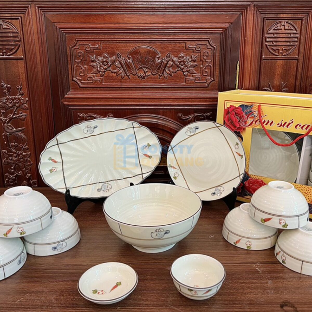 Bộ bát đĩa quà tặng Bát Tràng vẽ cà rốt BĐA-11
