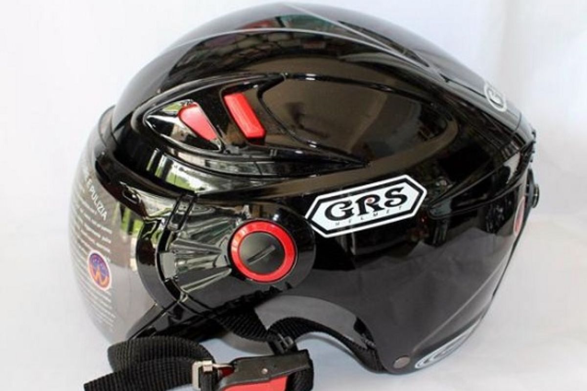Nón bảo hiểm GRS đạt tiêu chuẩn an toàn quốc tế