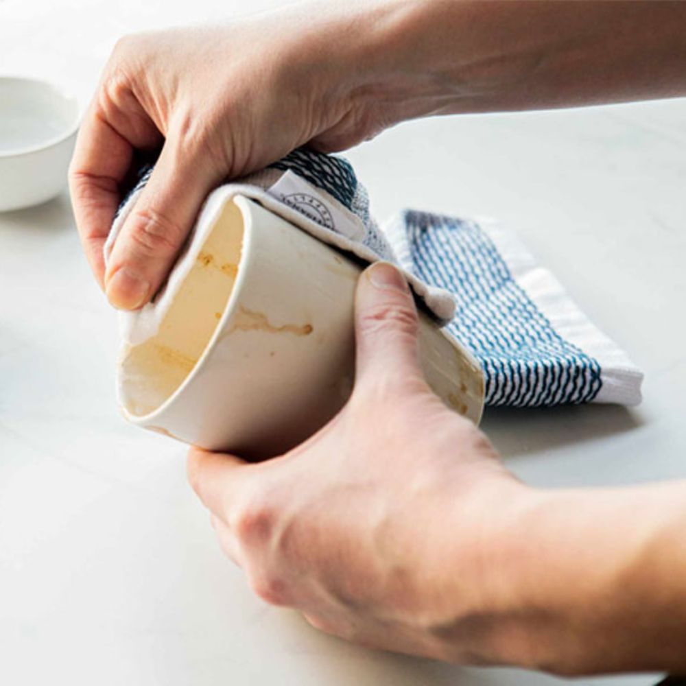 Cần rửa ly ngay sau mỗi lần sử dụng