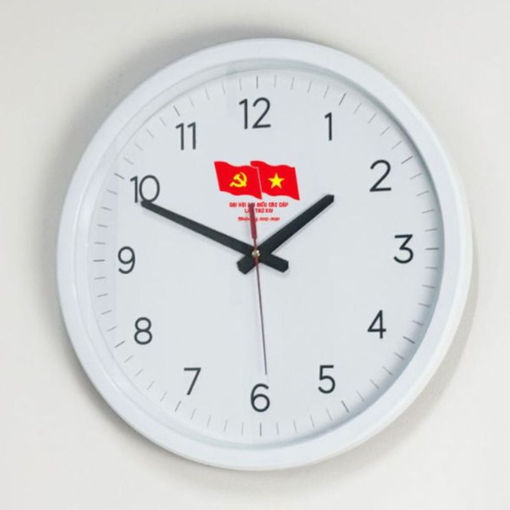 Công ty Quà tặng DTH chuyên phân phối đồng hồ treo tường in logo theo yêu cầu