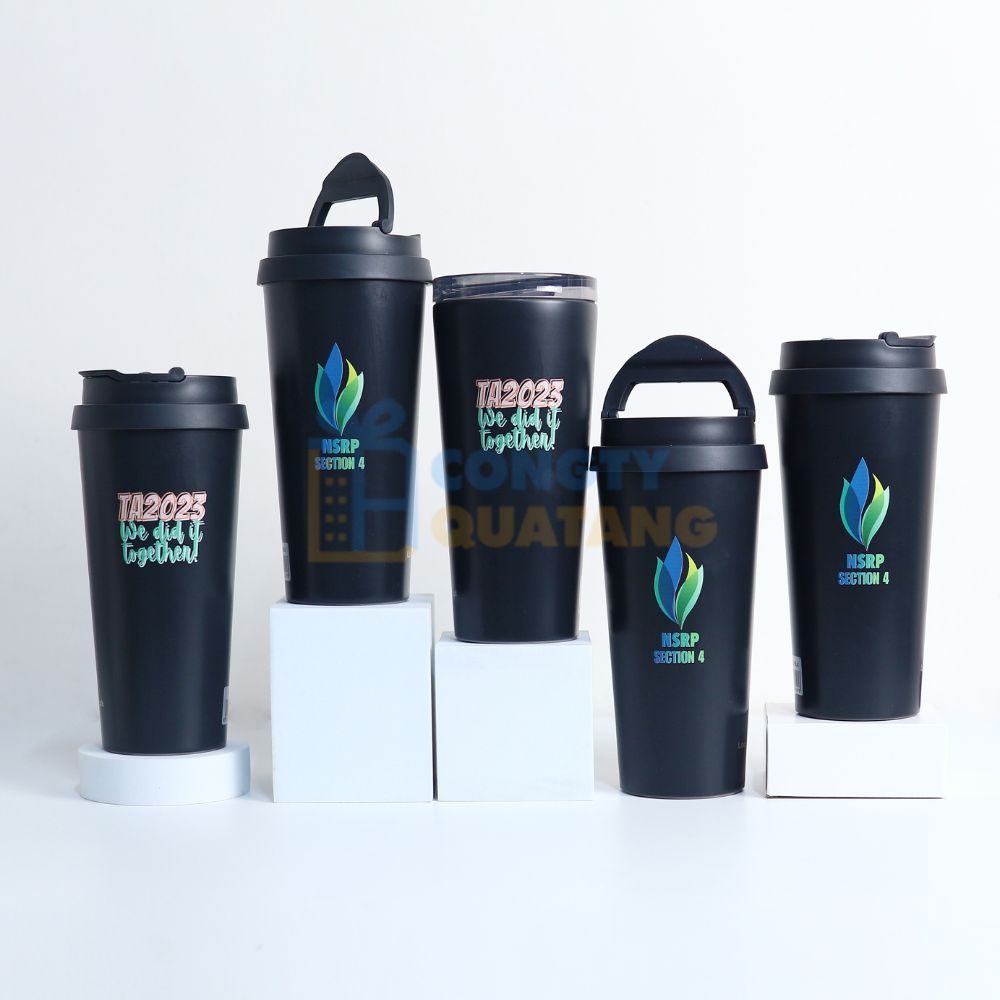 In logo hoặc khắc tên người nhận lên sản phẩm để tăng tính cá nhân hóa