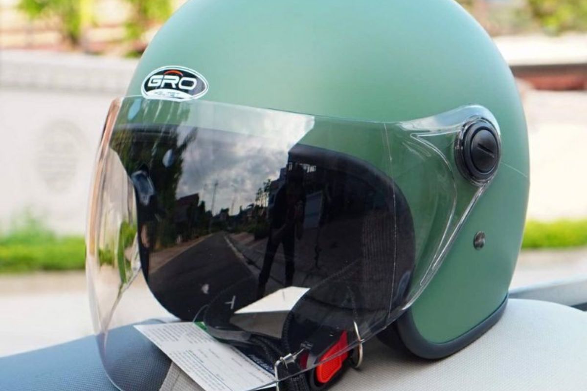 Mũ bảo hiểm 3/4 đầu có kính giúp bảo vệ an toàn tốt hơn