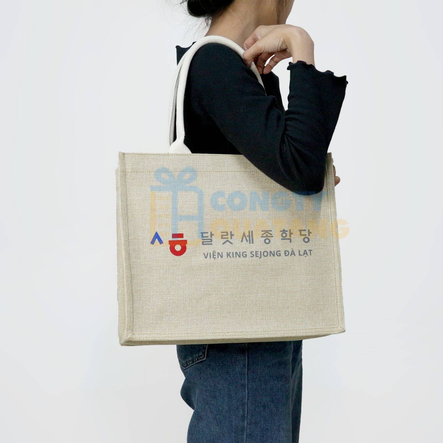 Gợi ý 10+ quà tặng 8/3 cho khách hàng, đối tác nữ độc đáo và thiết thực - congtyquatang.com.vn