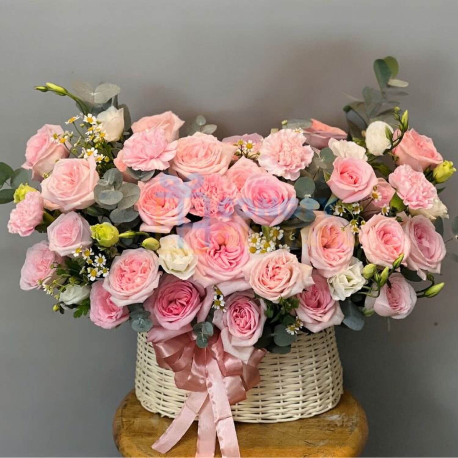 Gợi ý 10+ quà tặng 8/3 cho khách hàng, đối tác nữ độc đáo và thiết thực - congtyquatang.com.vn