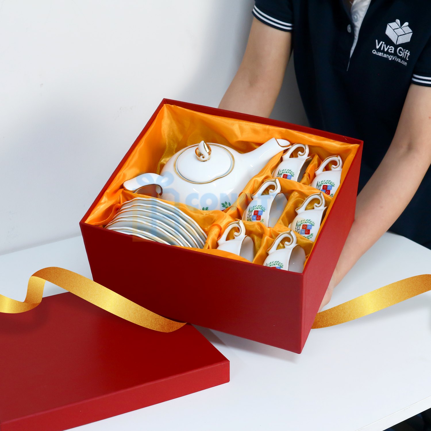 Bộ ấm trà quà tặng vào ngày kỷ niệm thành lập công ty như 10, 20 hoặc 50 năm