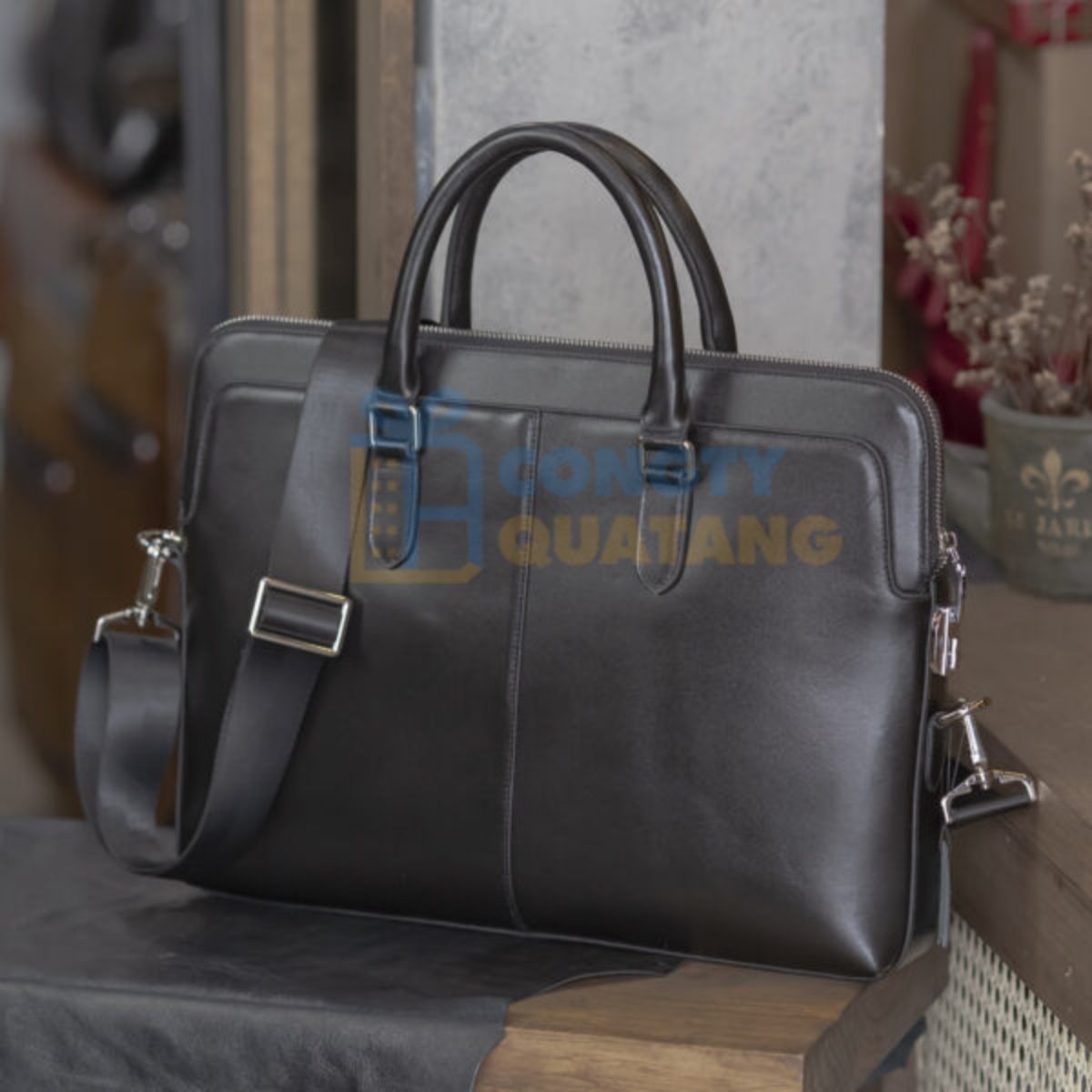 Cặp xách luôn là quà tặng tuyệt vời cho thầy cô giáo 