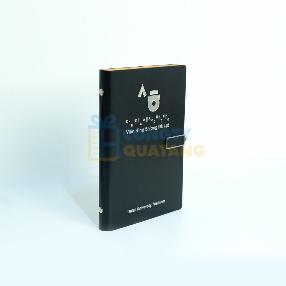 Sổ tay quà tặng tại xưởng sản xuất của Binhnuocteen được nhiều khách hàng ưa chuộng