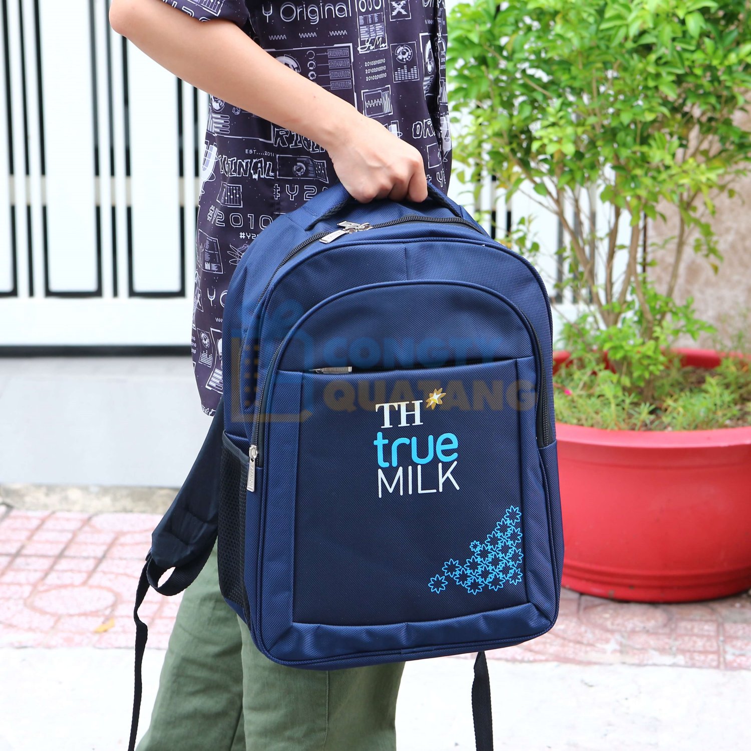 Balo công ty in logo TH True Milk