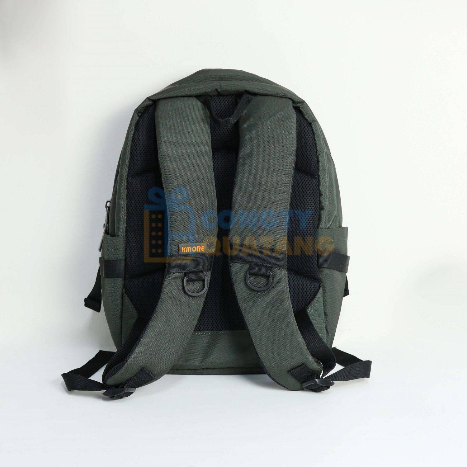 Ưu tiên chọn mẫu balo có quai đeo chắc chắn