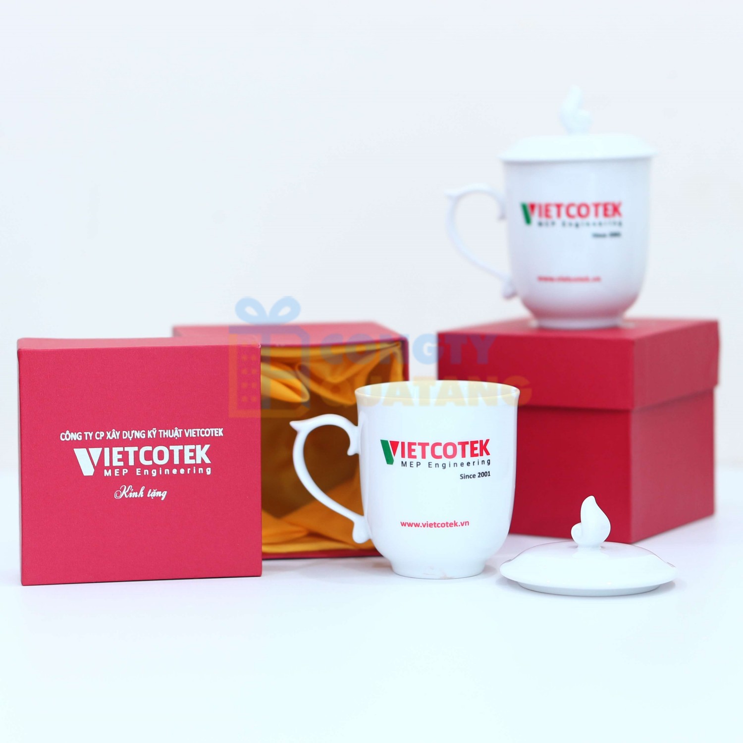 Xưởng DTH nhận in logo lên ly sứ theo yêu cầu, giá tốt