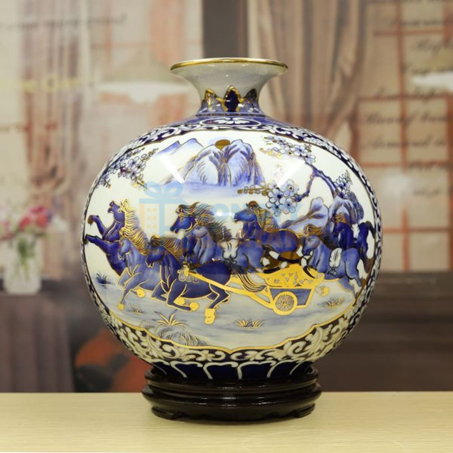 Mẫu bình hút tài lộc Mã Đáo Thành Công biểu tượng cho sự thành công và thịnh vượng