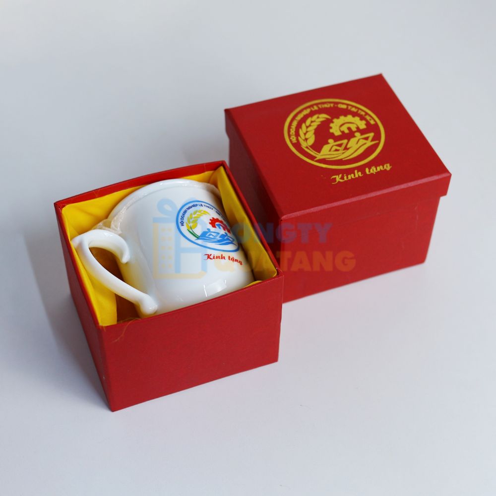 Dựa vào đối tác nữ, nam, hoặc người nước ngoài lựa chọn quà phù hợp