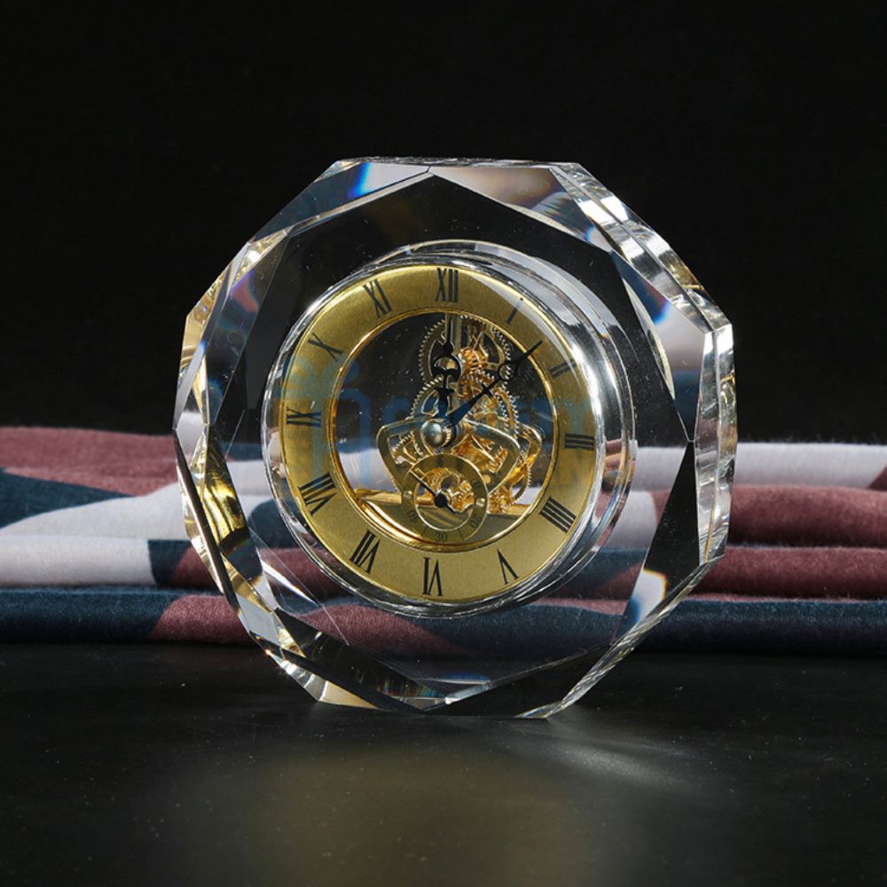 Ý nghĩa của việc tặng đồng hồ để bàn trong kinh doanh