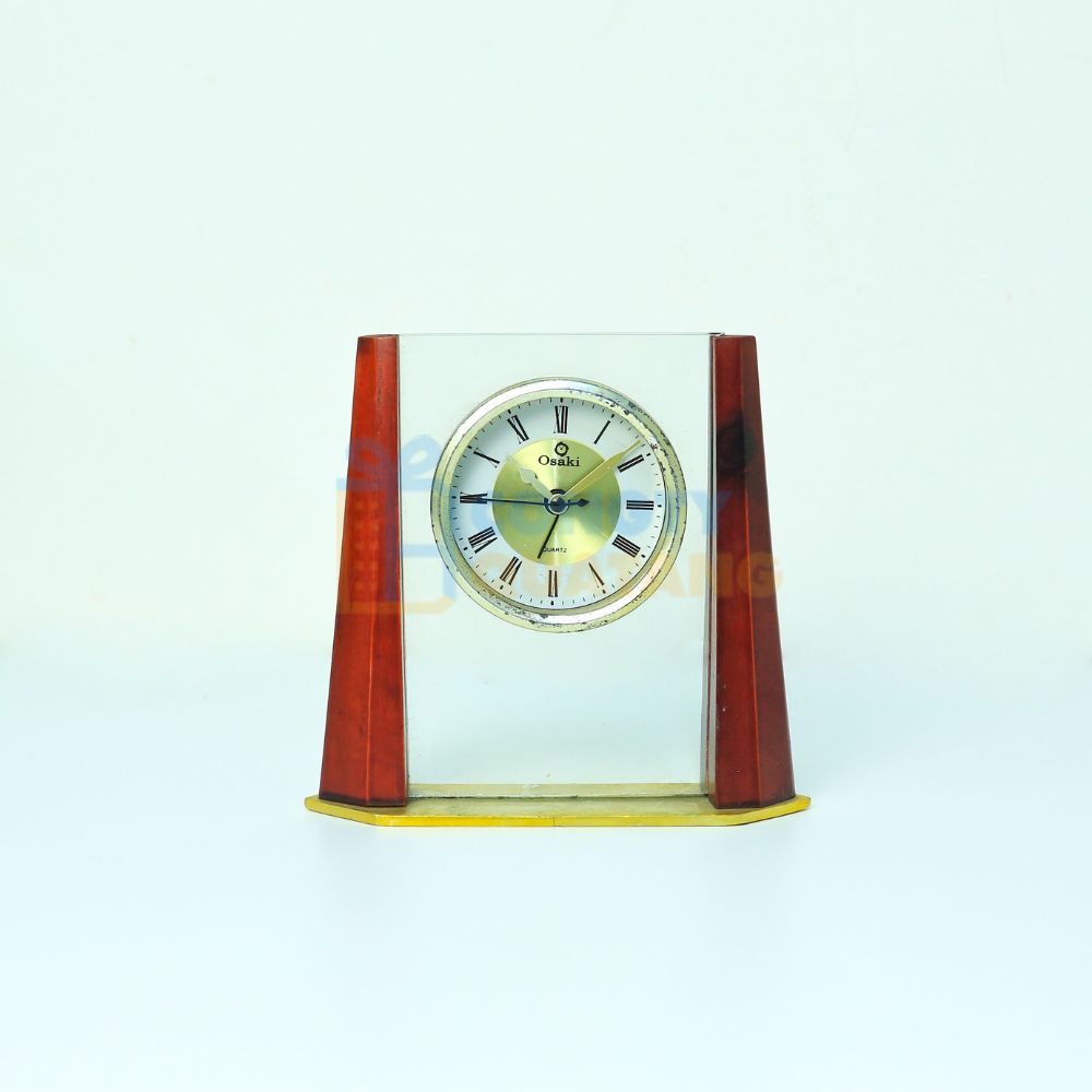 Xưởng sản xuất đồng hồ để bàn quà tặng theo yêu cầu