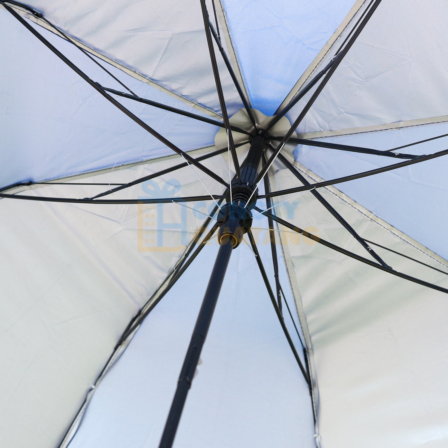 Tán dù rộng, che nắng mưa thuận tiện