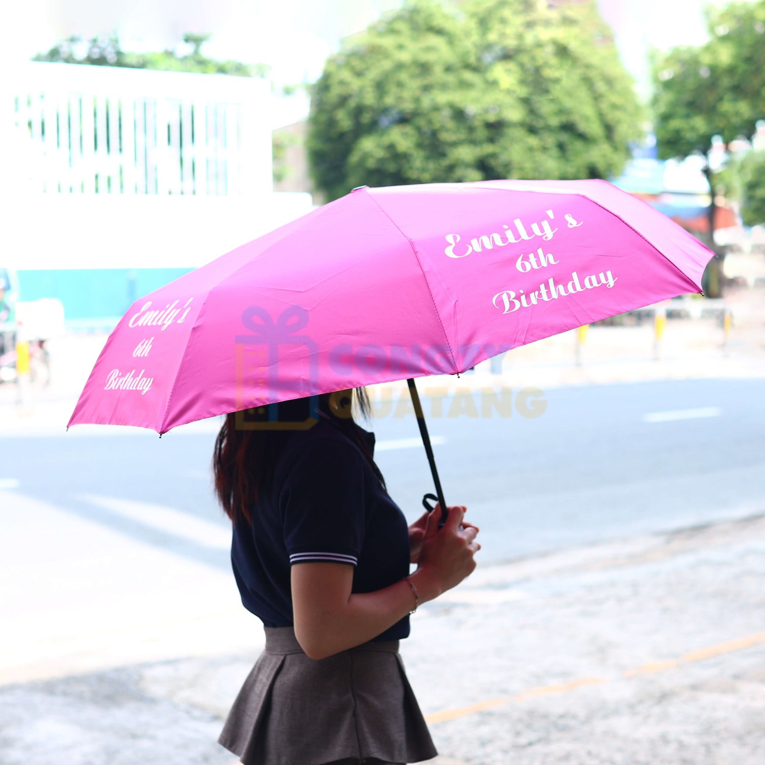 DTH là xưởng sản xuất ô dù gấp 3 quà tặng trọn gói, in ấn theo yêu cầu